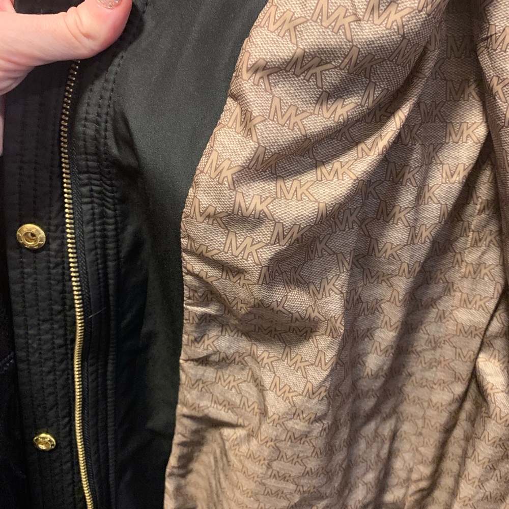 Like new MICHAEL KORS rain coat - Picture 6 of 6